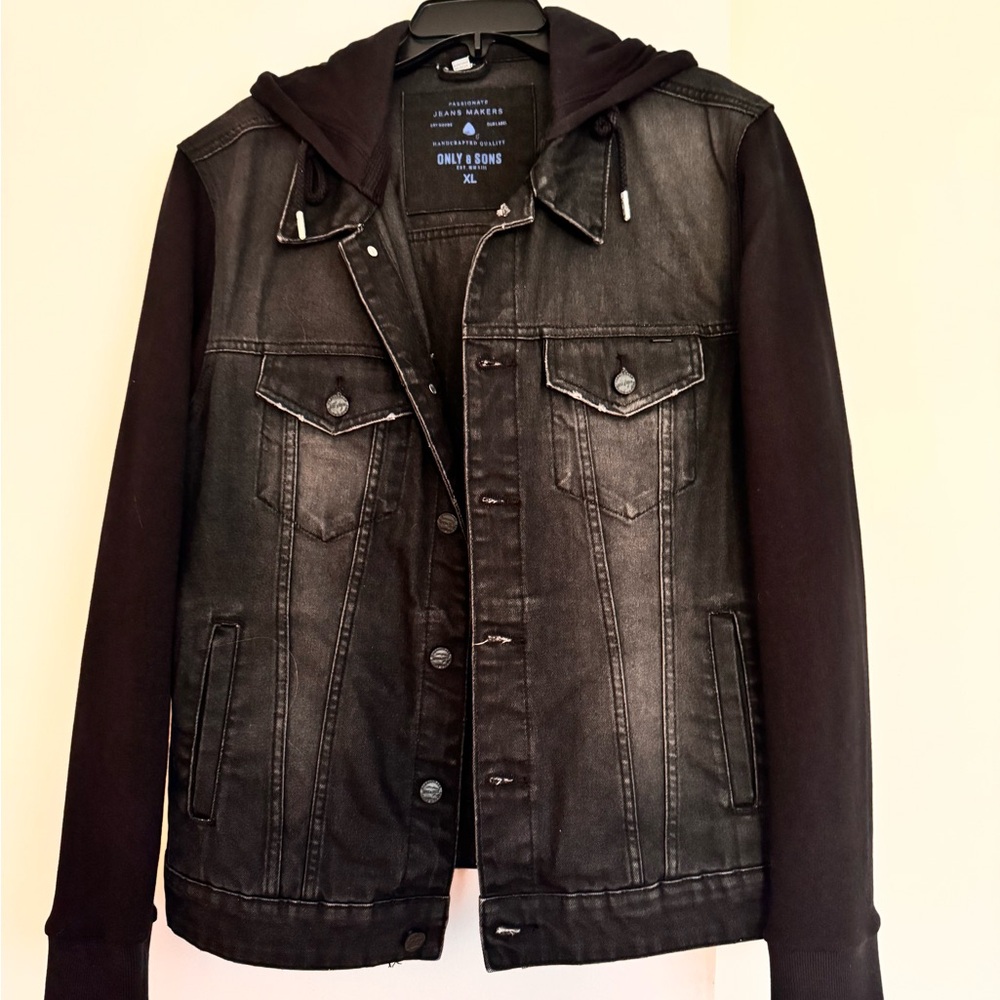 Only and Sons men’s Lightweight Hooded Jacket